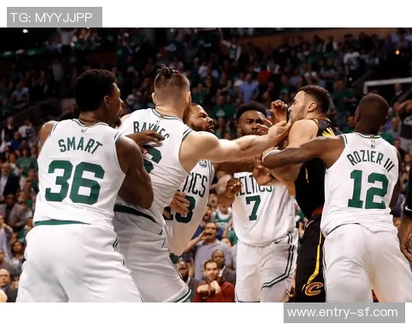 记者称弗拉格比赛稳定性强未来或成圣诞大战常客如同LBJ