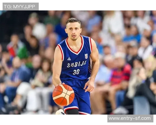 卡梅隆约翰逊火力全开13投6中贡献16分3篮板并罚球4中3表现出色